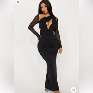 Elegant Black Evening Dress - Large